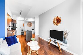 AOC Suites - Luxury Condo - City View