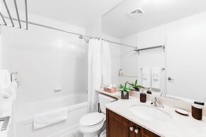 AOC Suites - Luxury Condo - City View