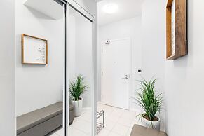 AOC Suites - Luxury Condo - City View