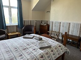 Clarence House Hotel