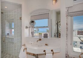 Venice V Hotel