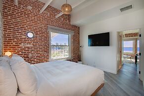 Venice V Hotel