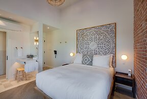 Venice V Hotel