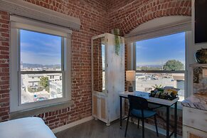 Venice V Hotel