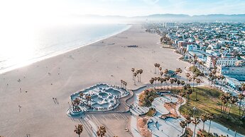Venice V Hotel