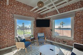 Venice V Hotel