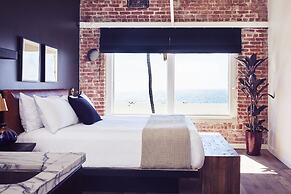 Venice V Hotel