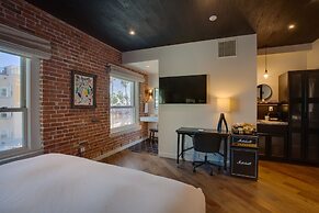Venice V Hotel