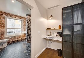 Venice V Hotel