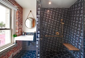 Venice V Hotel