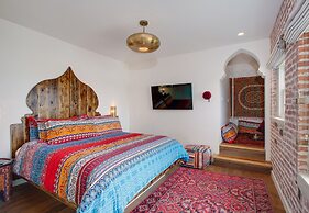 Venice V Hotel