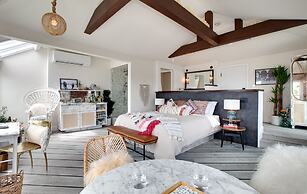 Venice V Hotel