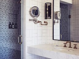 Venice V Hotel