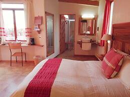 Casa Tsaya Boutique