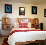 Casa Tsaya Boutique
