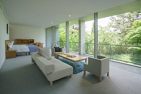 SETOUCHI RETREAT by Onko Chishin