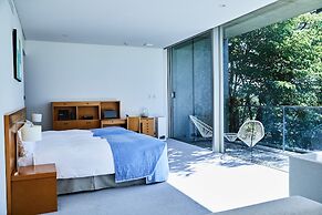 SETOUCHI RETREAT by Onko Chishin