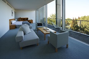 SETOUCHI RETREAT by Onko Chishin