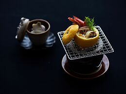 SETOUCHI RETREAT by Onko Chishin