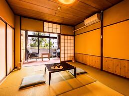 Ooedo Onsen Monogatari Awazu Grand Hotel