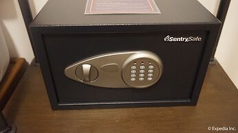 H Hotels - Metro North Uno