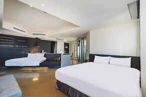 CHECK inn Taichung Liming