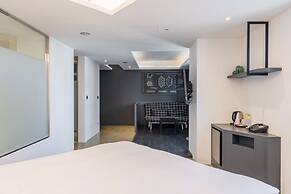 CHECK inn Taichung Liming