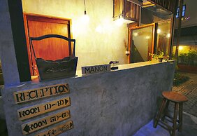 Manon Hostel