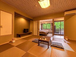 Ooedo Onsen Monogatari Premium Yoshinoya Irokuen