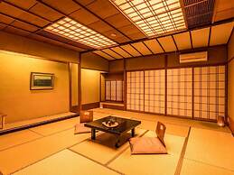 Ooedo Onsen Monogatari Premium Yoshinoya Irokuen