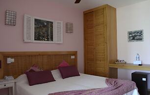 Kira's Boutique Hotel