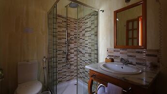 Kira's Boutique Hotel