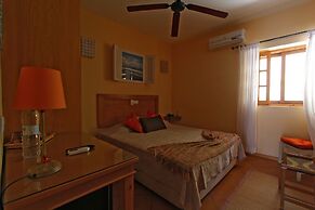 Kira's Boutique Hotel