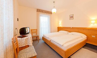 Hotel Cesa Edelweiss