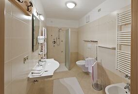 Hotel Cesa Edelweiss