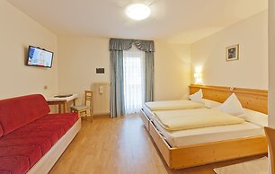 Hotel Cesa Edelweiss