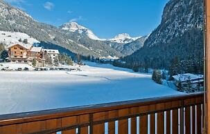 Hotel Cesa Edelweiss