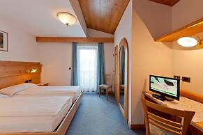 Hotel Cesa Edelweiss