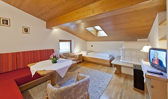 Hotel Cesa Edelweiss