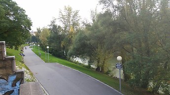 Goldfisch Apartment am Donaukanal