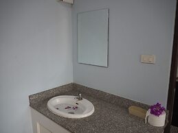 Selamat Lanta Resort