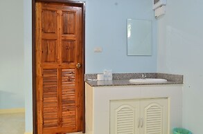 Selamat Lanta Resort