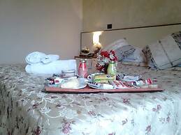 Hotel Happy Days