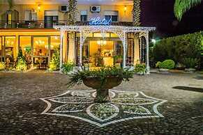 Hotel Happy Days