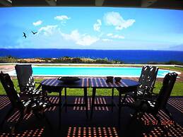 Cristelia Luxury Sea Front & Pool Villa