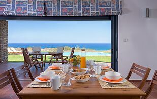 Cristelia Luxury Sea Front & Pool Villa