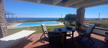 Cristelia Luxury Sea Front & Pool Villa