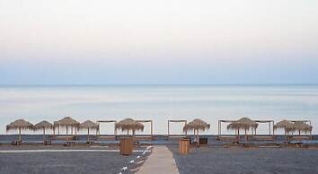 Cristelia Luxury Sea Front & Pool Villa