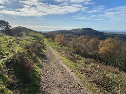 Orchard Side Bed and Breakfast
