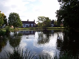 Orchard Side Bed and Breakfast